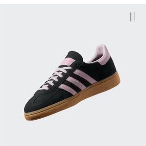 Adidias Handball Spezial Black suede with Light Pink Stripes